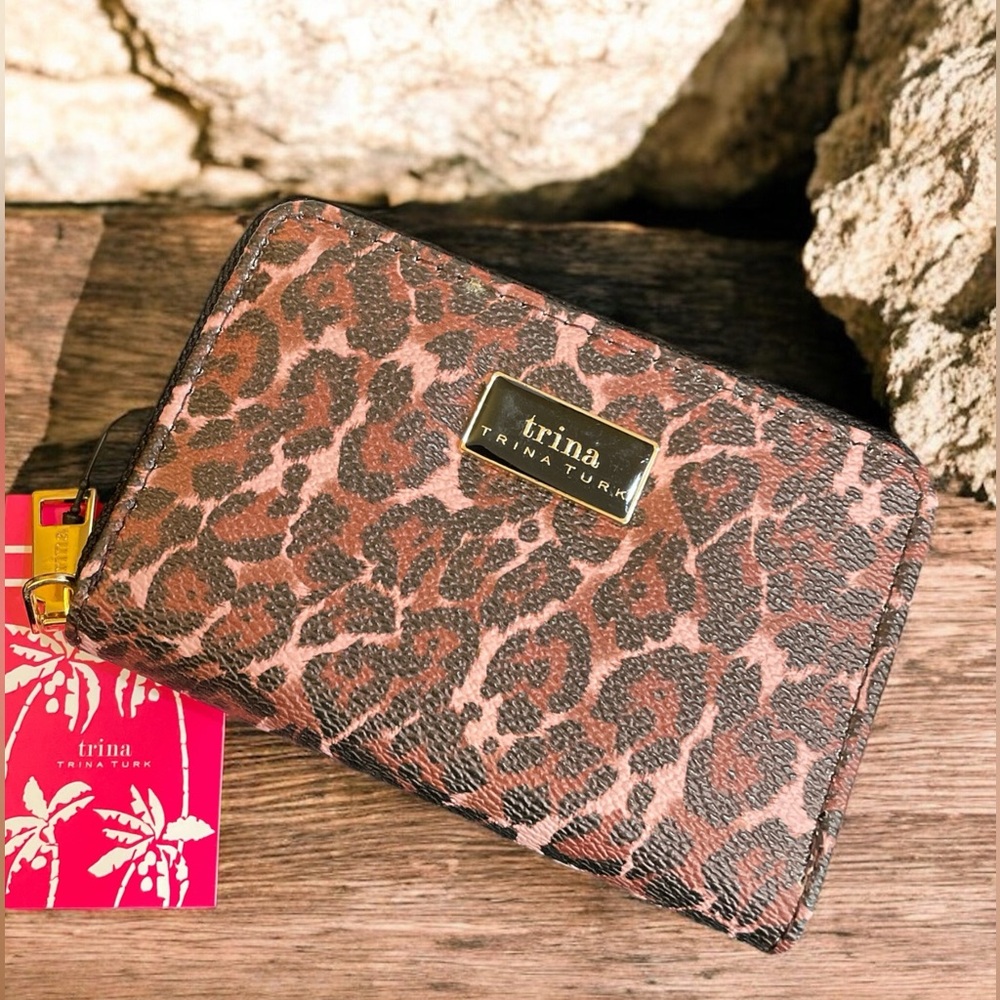 Trina Turk Small Zip Around Wallet NWT - Picture 3 of 7